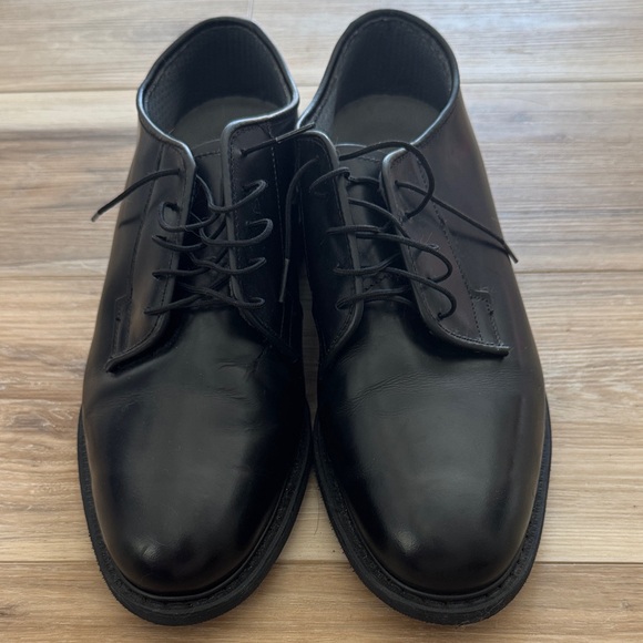 Classic Black Men's Dress Oxfords - Picture 1 of 5
